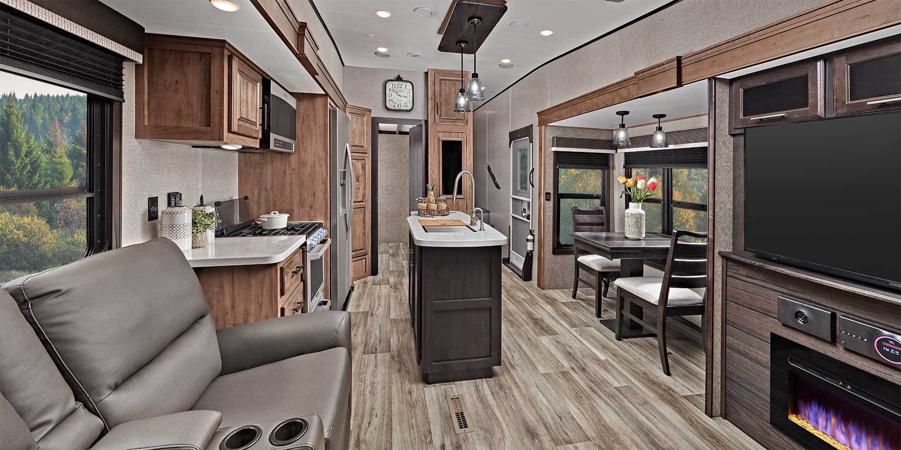 Best Fifth Wheel Manufacturers