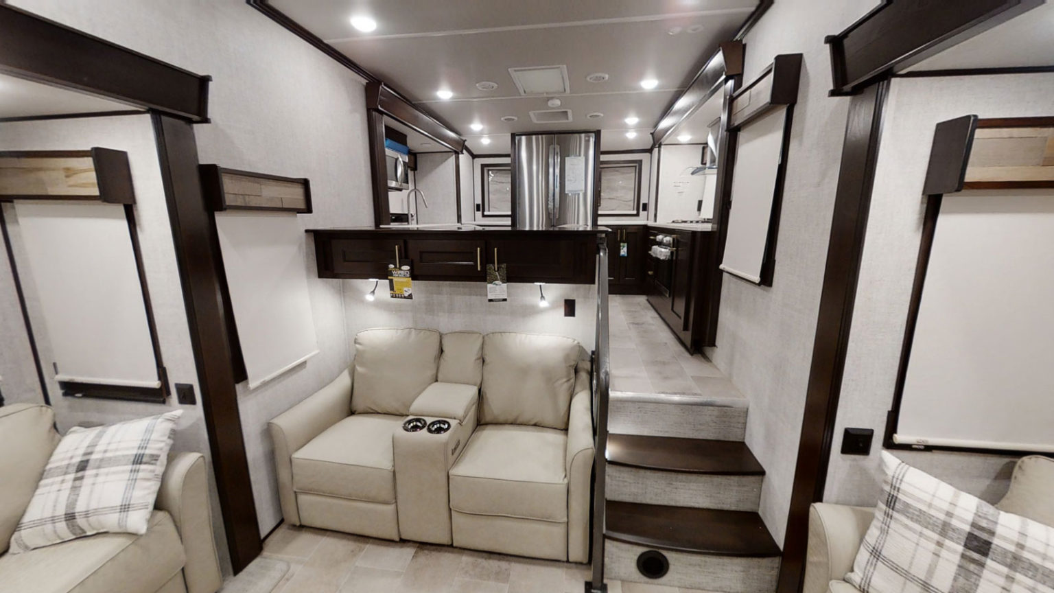 Best Front Kitchen Fifth Wheels