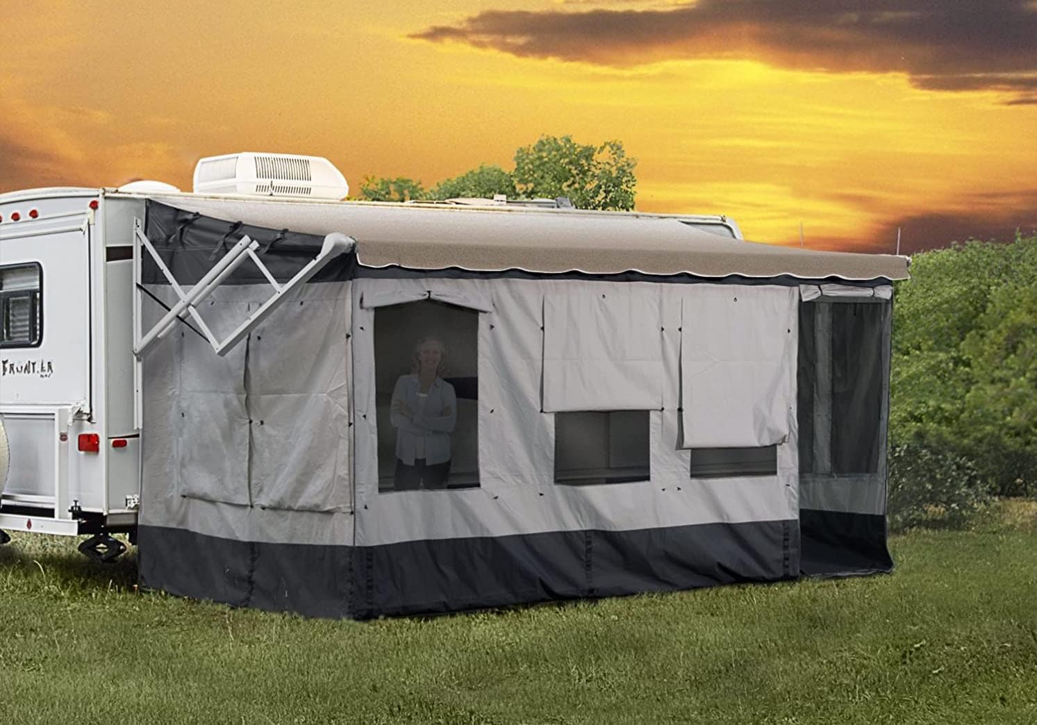 screen room is a great way to extend your RV awning kit