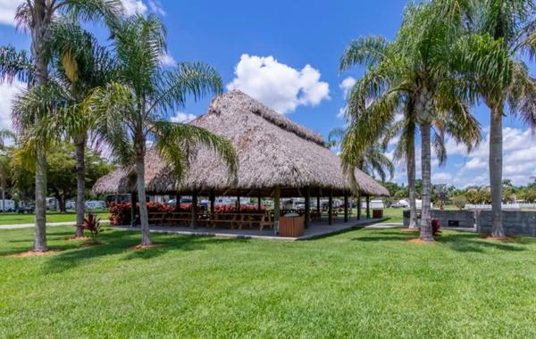 south florida rv parks: Miami Everglades RV Resort